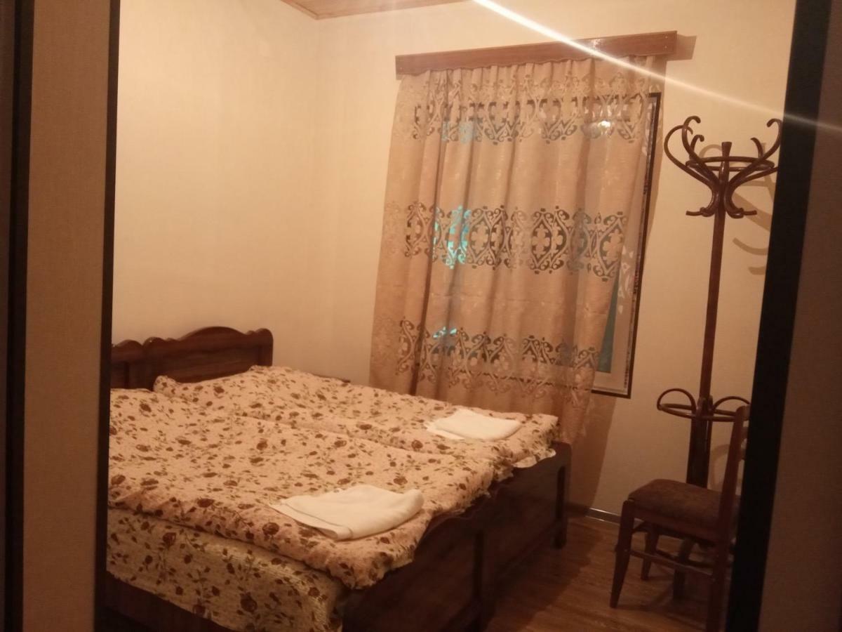 Guest House Tavaduri เมสเตีย ภายนอก รูปภาพ